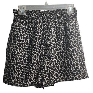 Cotton Bleu Kids Black White‎ Floral Smocked Waist Shorts Size S